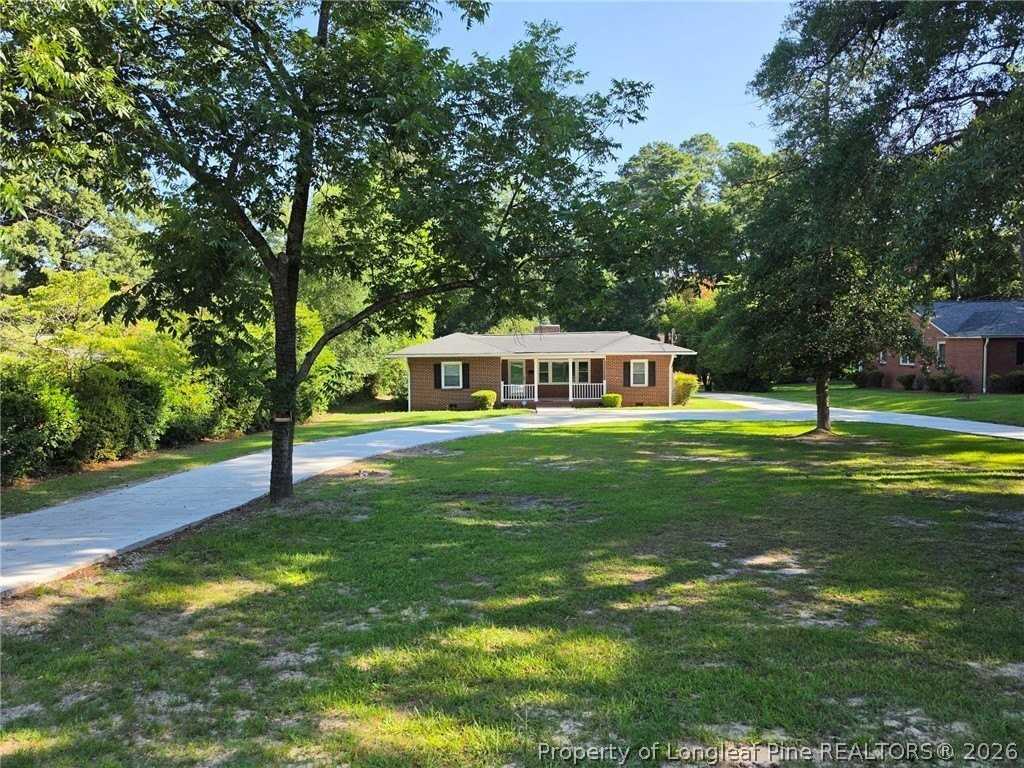 216 Country Club Dr - Photo 3 of 41