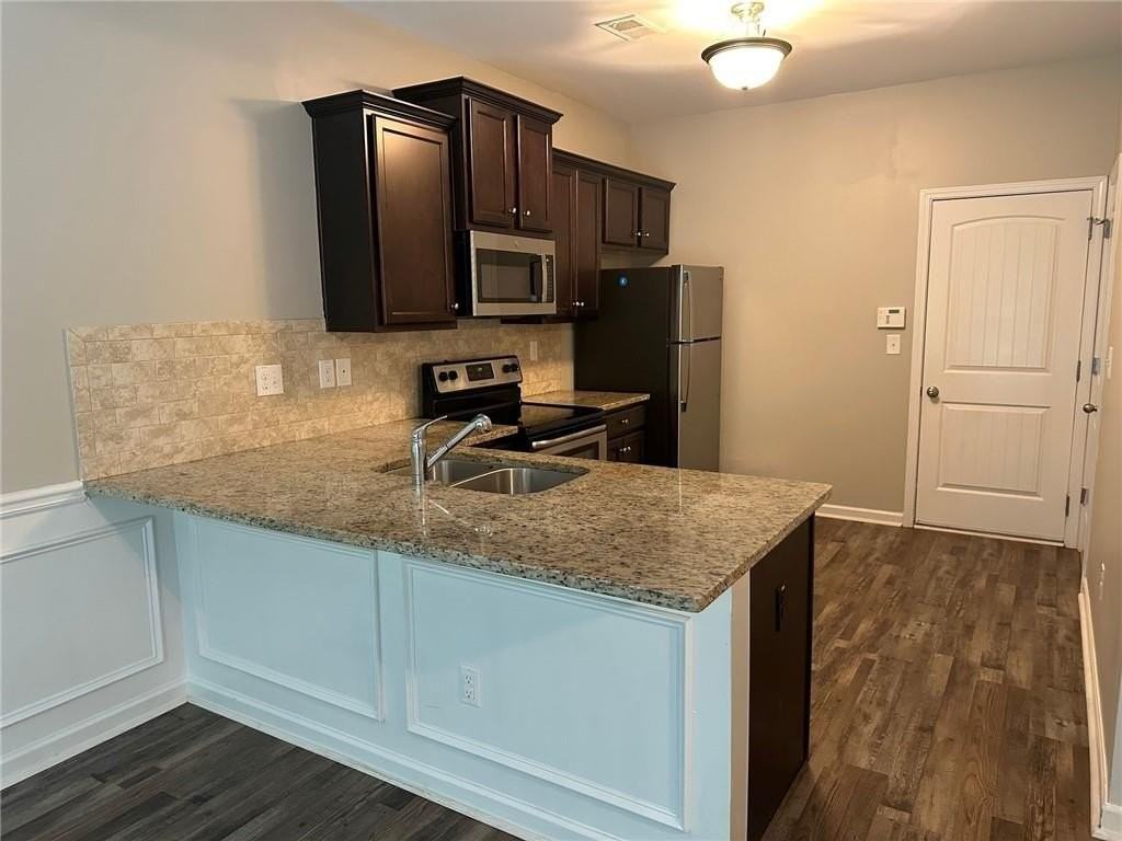 4680 Ravenwood Loop - Photo 2 of 13
