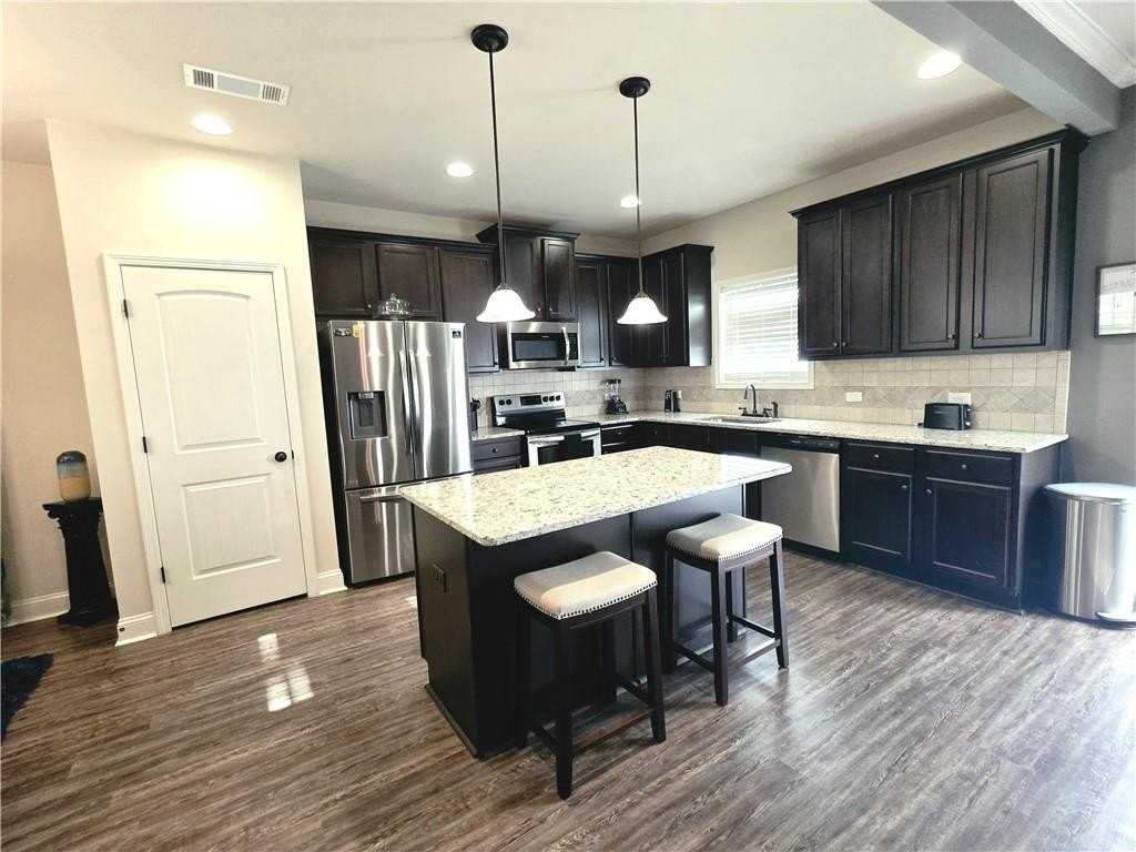 9025 Holder Rd - Photo 2 of 20