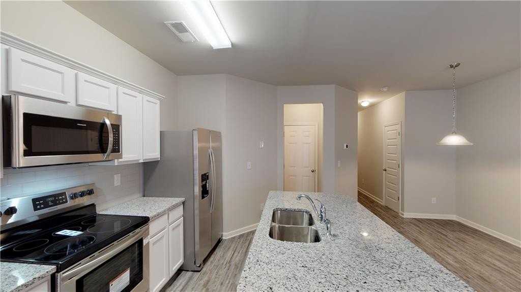 4048 Kingsbrook Blvd - Photo 4 of 34