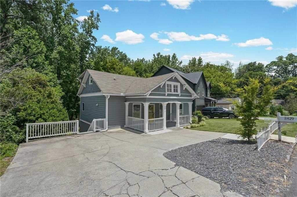 2429 Claude St Nw - Photo 3 of 36