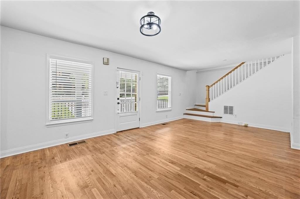 2429 Claude St Nw - Photo 6 of 36