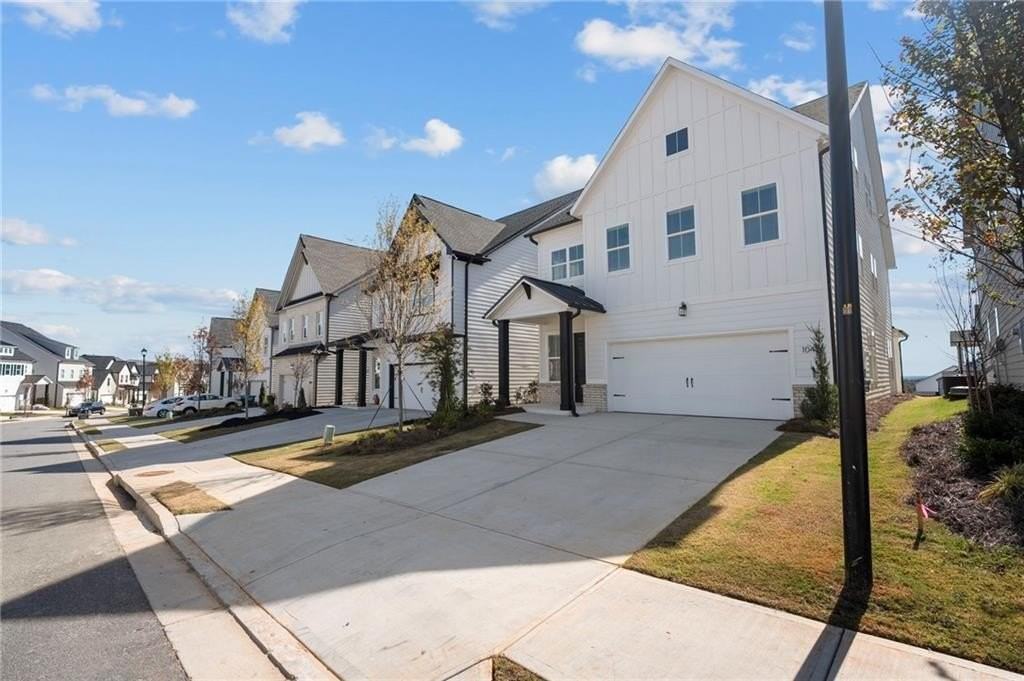 1042 Winding Branch Dr - Photo 5 of 50