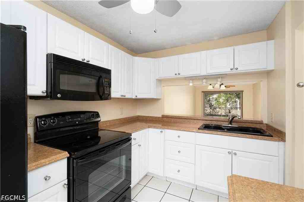 4608 Se 4th Pl #6 - Photo 4 of 22