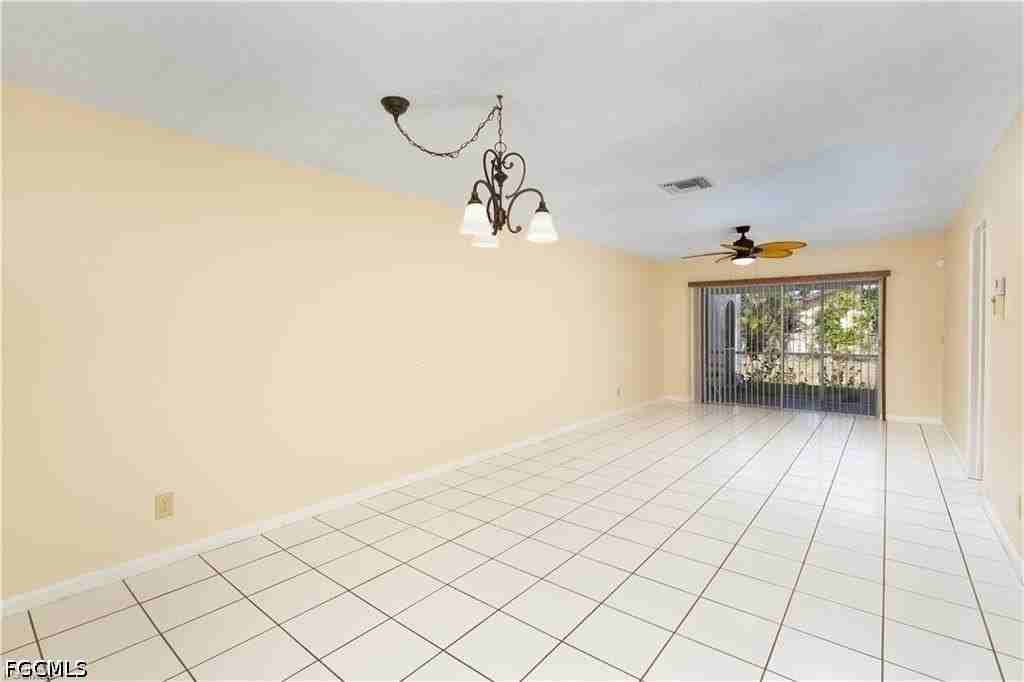 4608 Se 4th Pl #6 - Photo 6 of 22