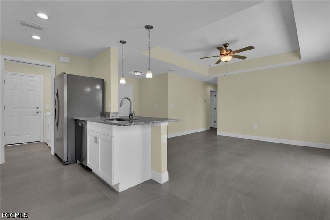 2601 48th St W - Photo 5 of 25