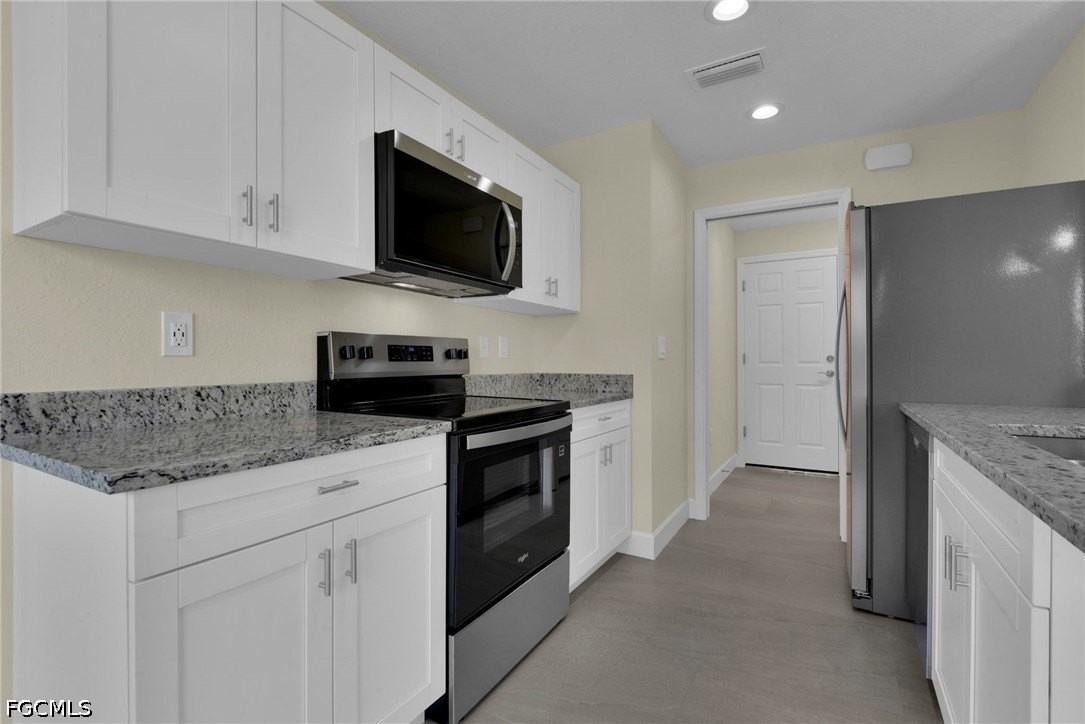 2601 48th St W - Photo 6 of 25