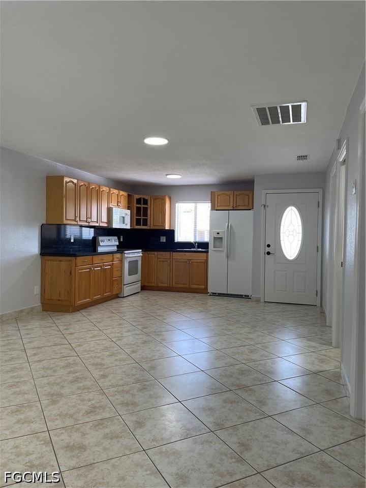 4132 Sw 7th Pl #4132 - Photo 4 of 14