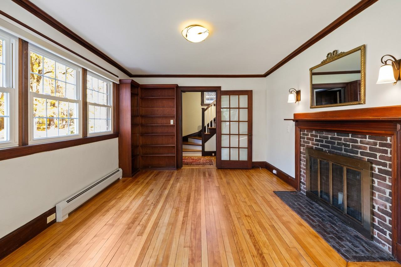 61 Woodlawn Ave #1 - Photo 6 of 19