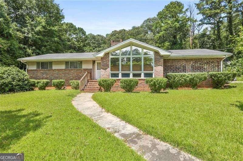 3605 Flat Shoals Rd - Photo 3 of 36