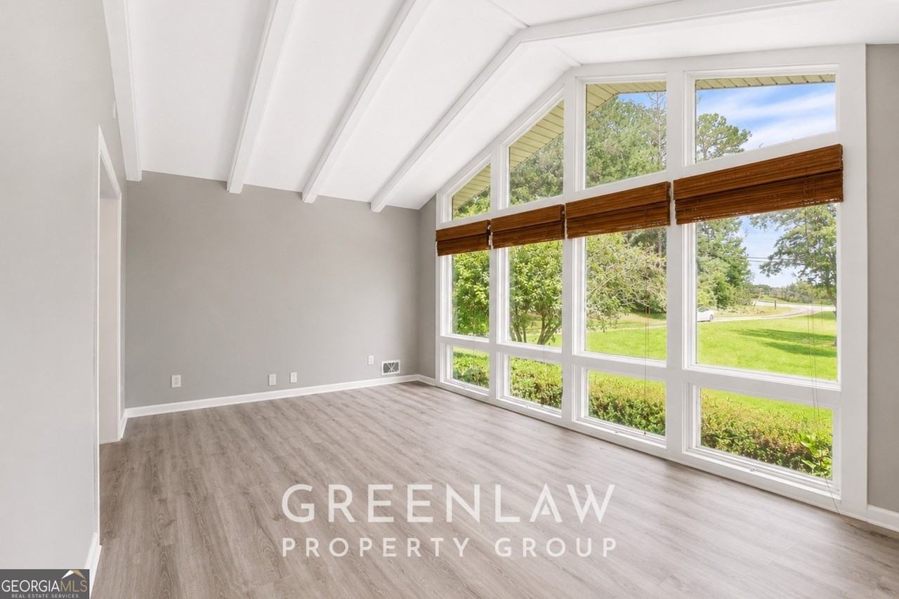 3605 Flat Shoals Rd - Photo 5 of 36