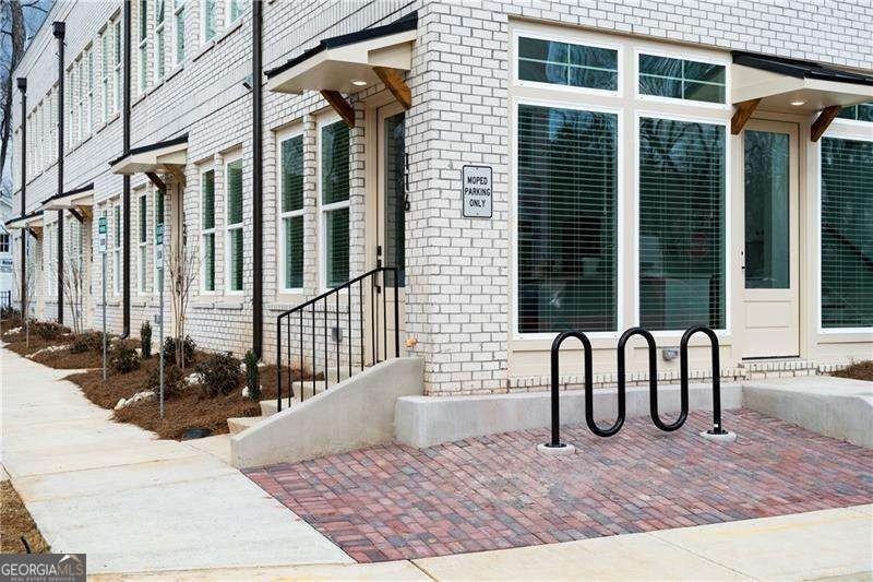 9040 Main St #116 - Photo 3 of 37