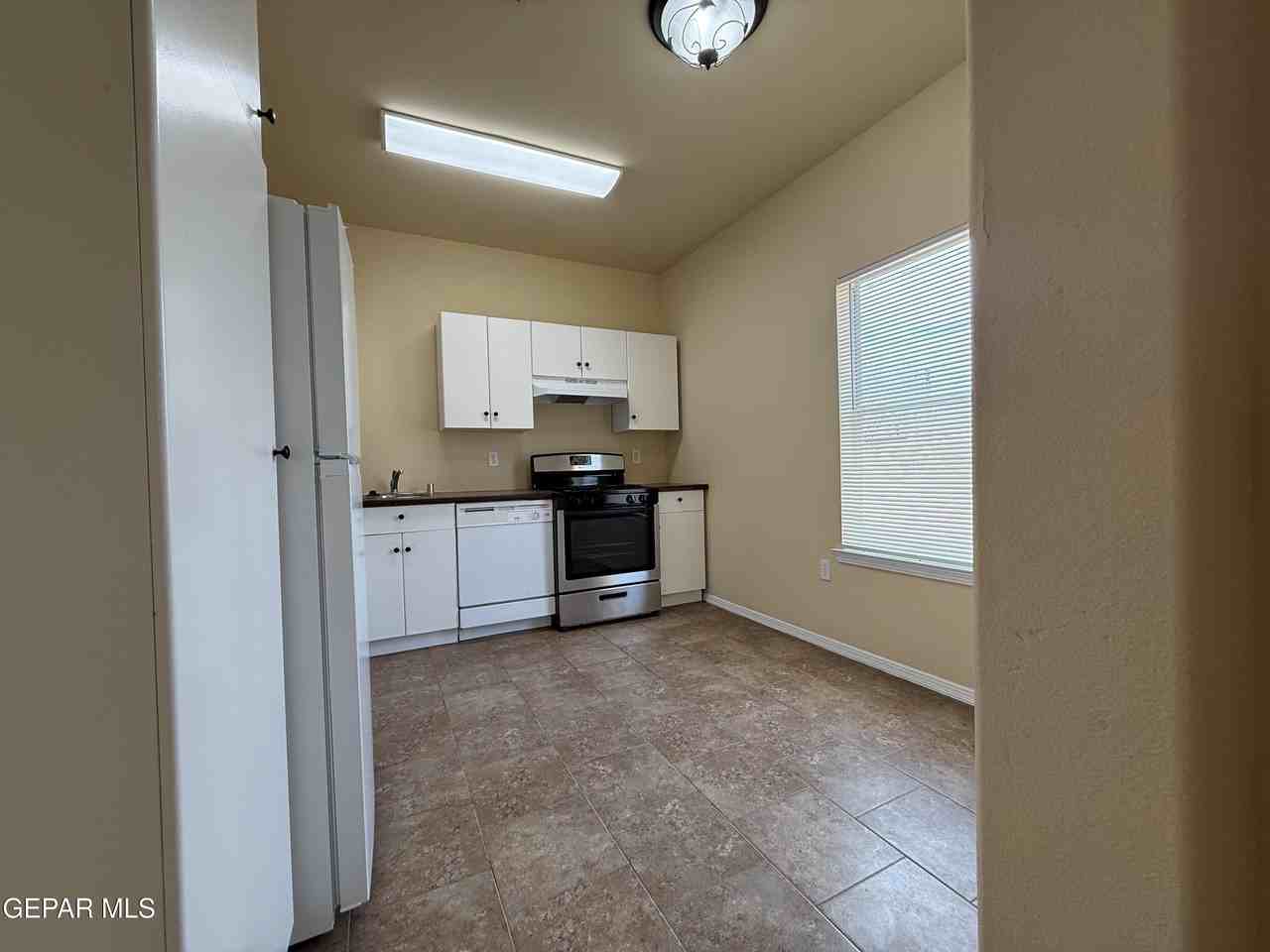 8931 Marks St #B - Photo 6 of 22