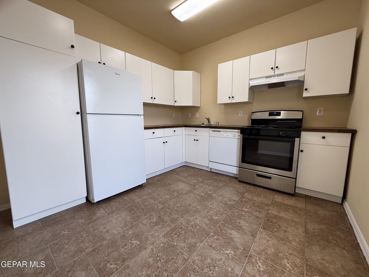8931 Marks St #B - Photo 7 of 22