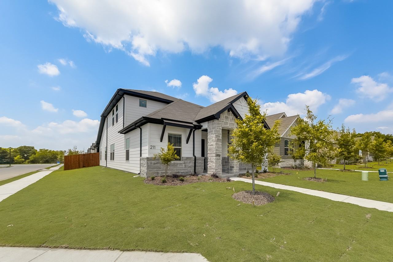 211 Monarch Way #NA - Photo 4 of 33