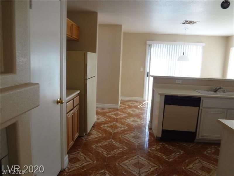 540 River Bed St - Photo 2 of 17