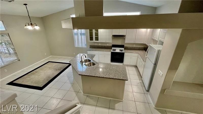 9756 Silver Pebble St - Photo 7 of 26