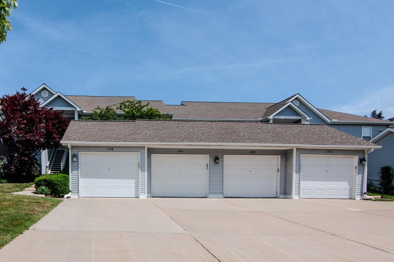 1704 Weatherstone Dr - Photo 3 of 41