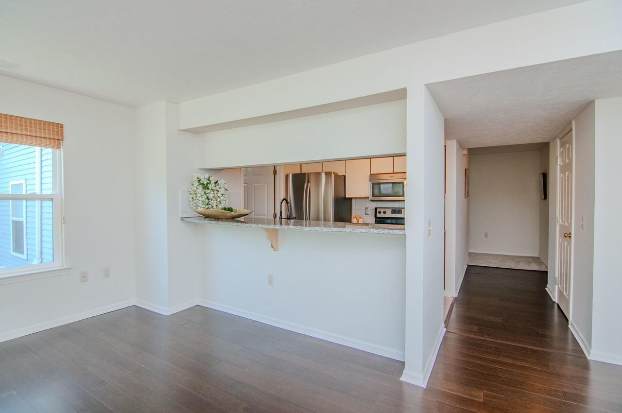 1704 Weatherstone Dr - Photo 4 of 41