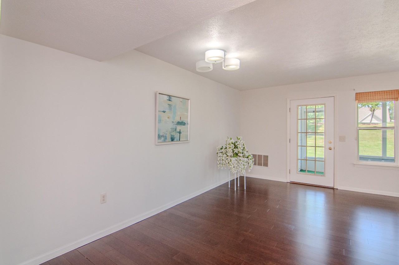 1704 Weatherstone Dr - Photo 5 of 41