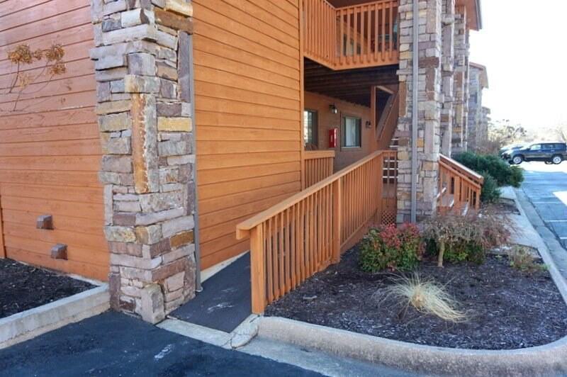 189 Avondale Dr #5 - Photo 2 of 32