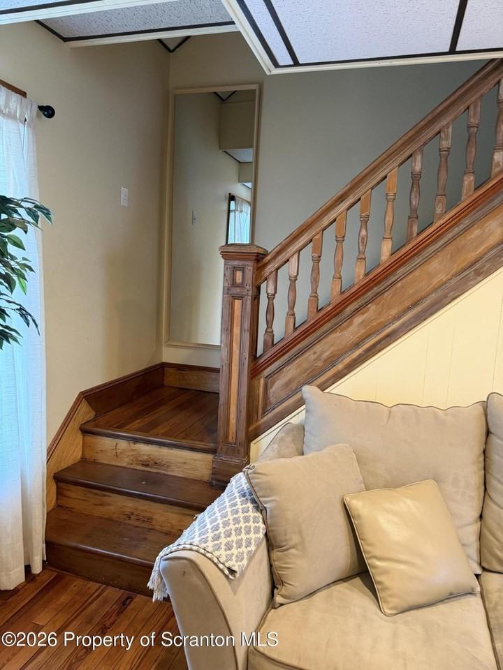 711 Main St #REAR - Photo 4 of 19