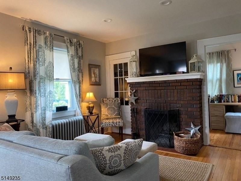 628 Central Ave - Photo 3 of 20