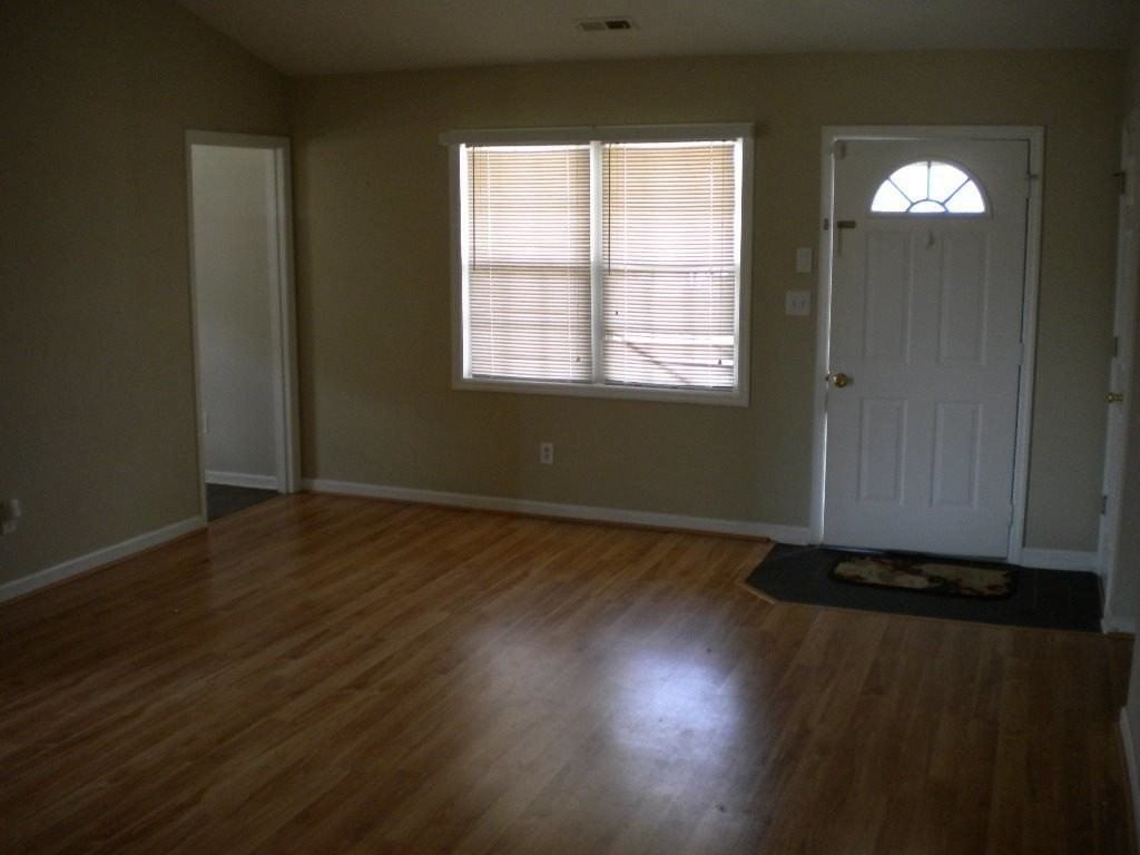 267 Parnell Rd - Photo 4 of 14