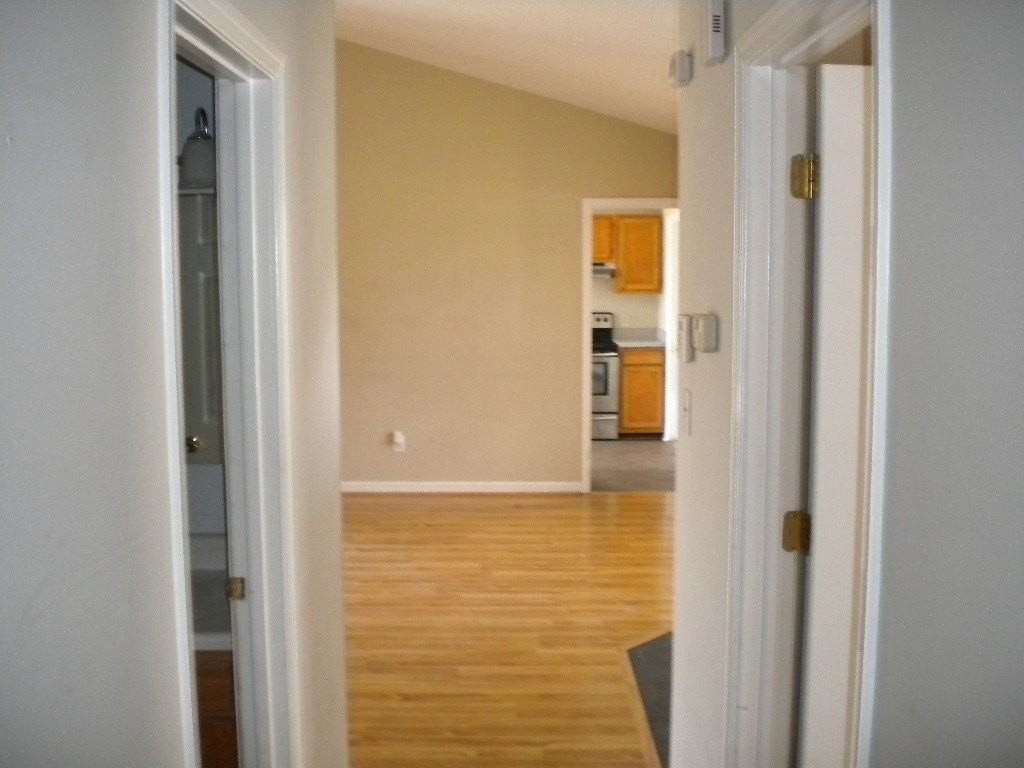 267 Parnell Rd - Photo 7 of 14