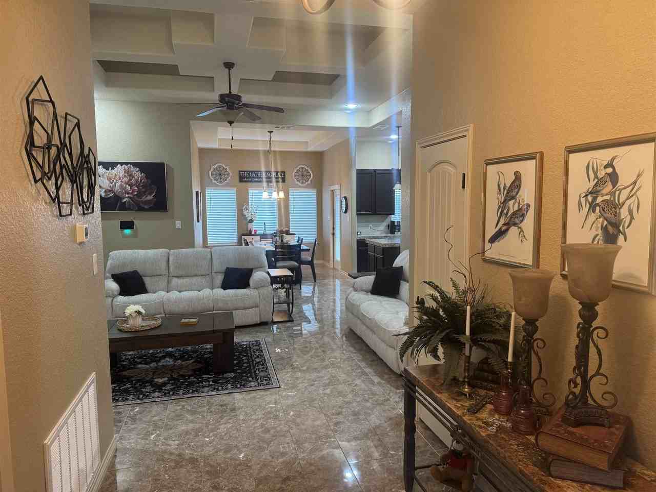 212 Knights Row Street - Photo 4 of 15