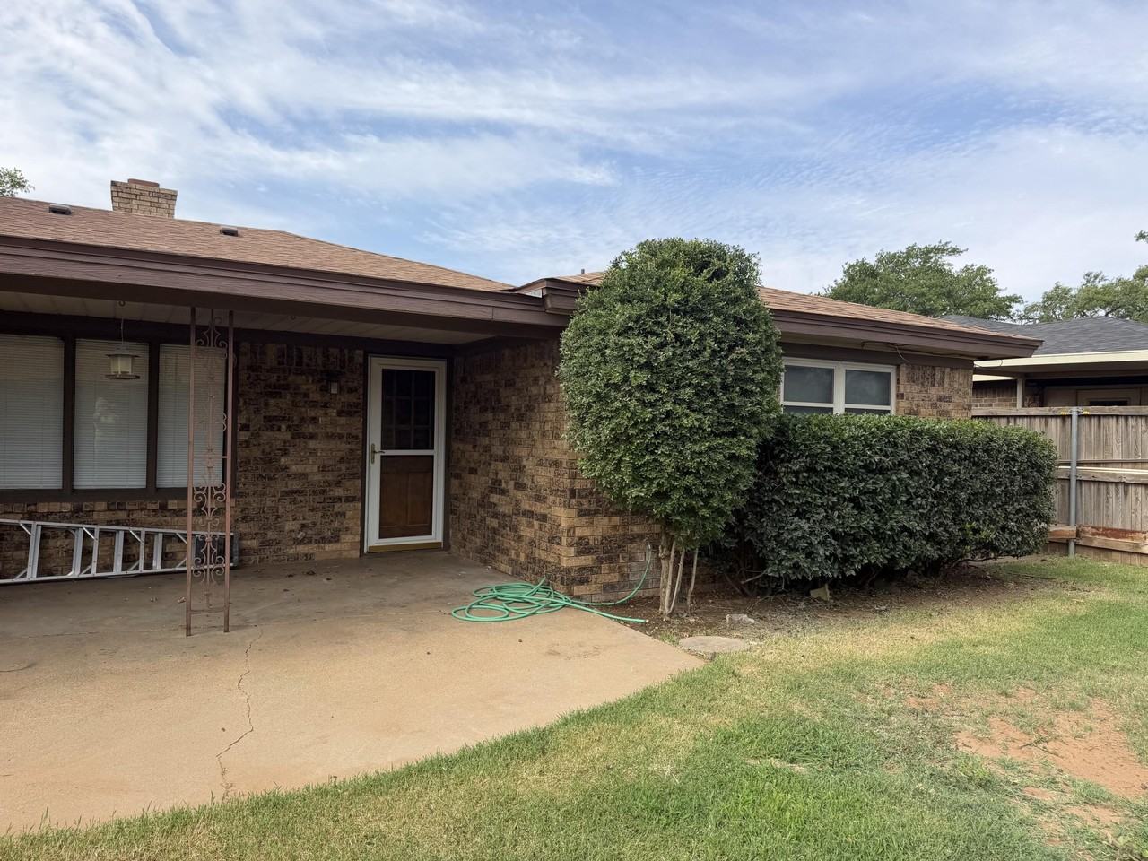 5518 70th Pl - Photo 3 of 18