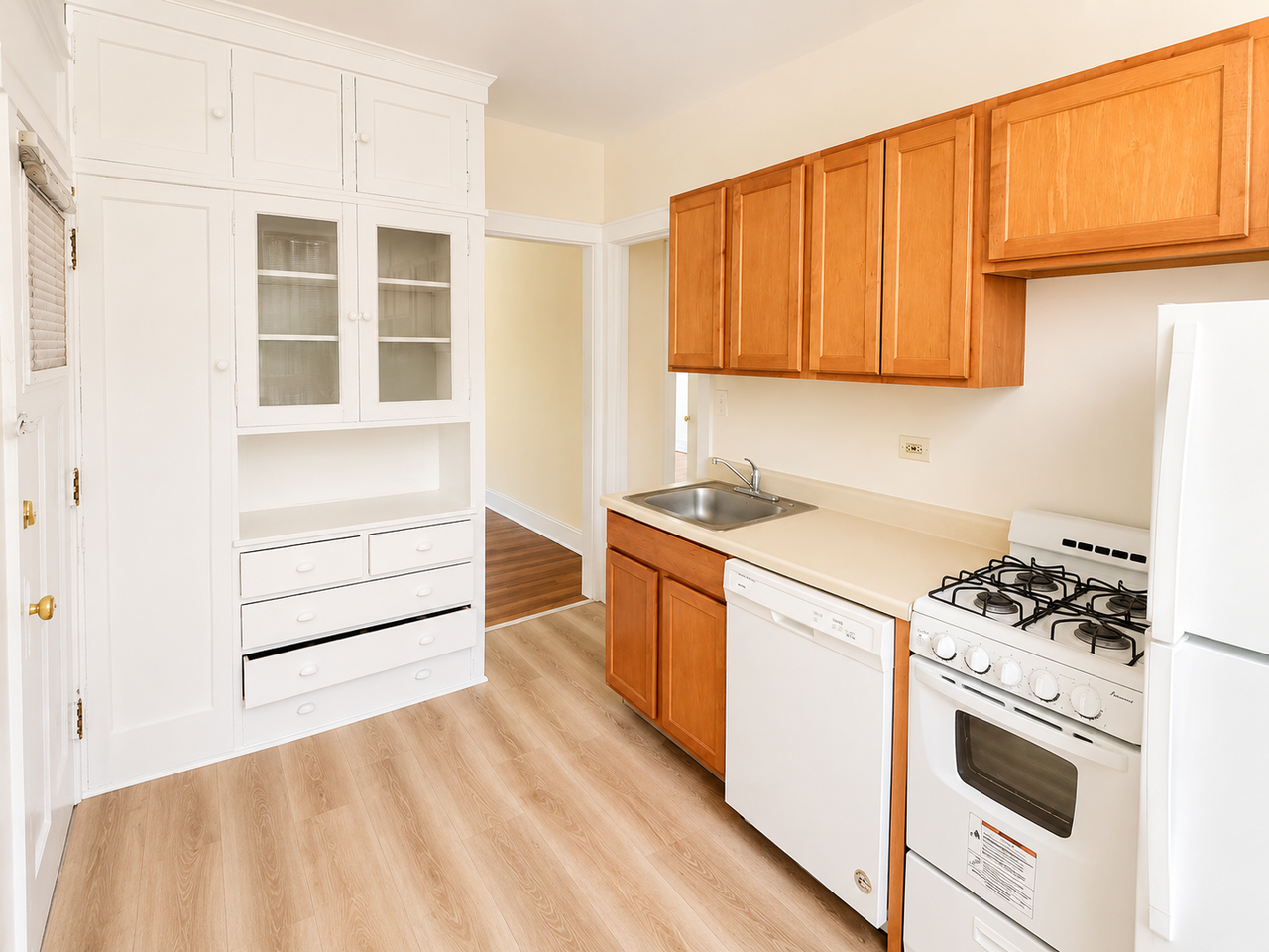 737 Hinman Ave #2W - Photo 3 of 5