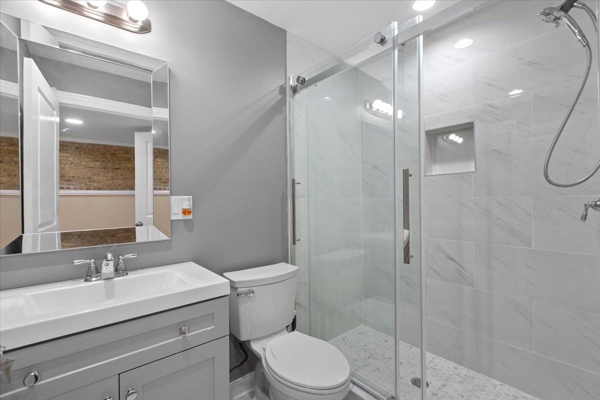 1635 N Ashland Ave #G - Photo 3 of 13