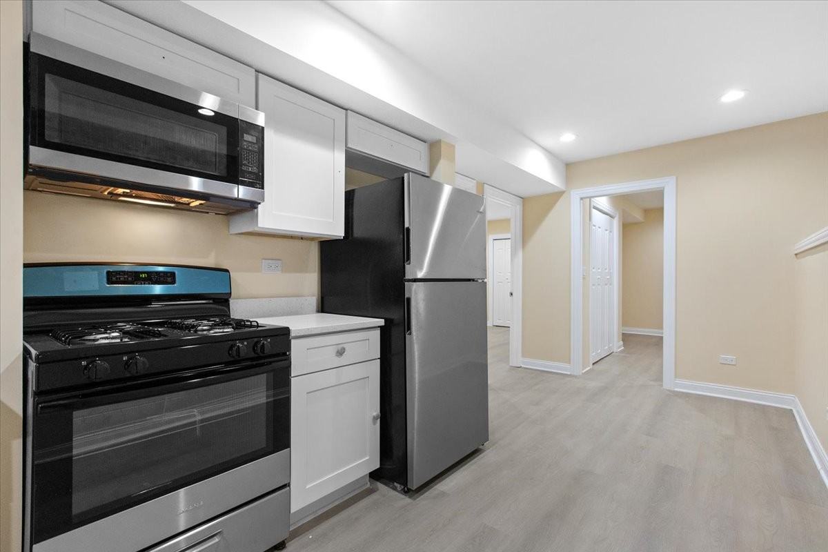 1635 N Ashland Ave #G - Photo 6 of 13