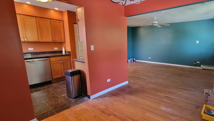 6105 N Wolcott Ave #301 - Photo 2 of 8