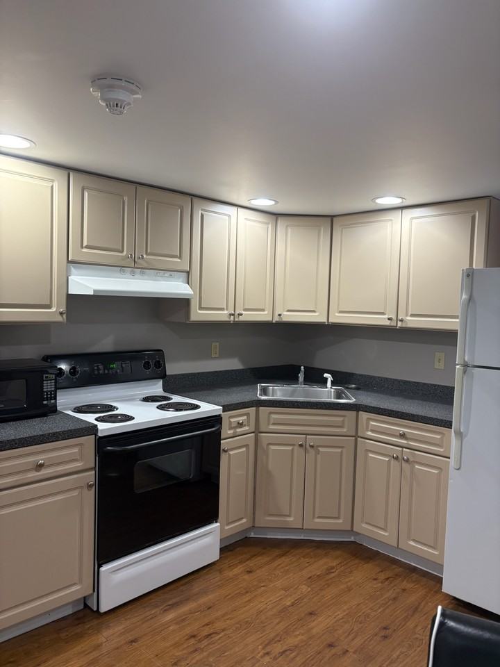 800 James AveUnit 2112 #2112 - Photo 4 of 44