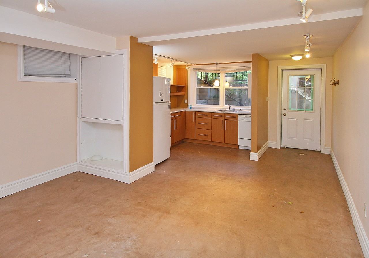 27 Rossmore Road - Photo 4 of 12