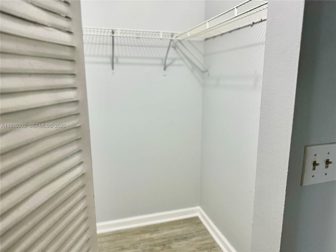 631 Cypress Lake Blvd - Photo 4 of 8