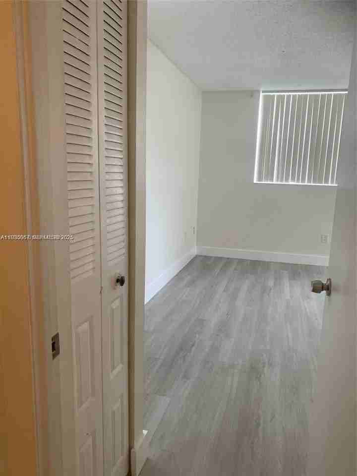 4045 W Mcnab Rd - Photo 5 of 8