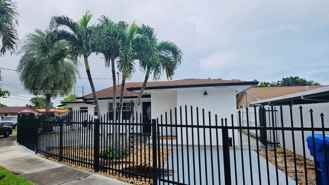 3180 Sw 25th Ter - Photo 1 of 1