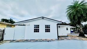 3180 Sw 25th Ter - Photo 2 of 8