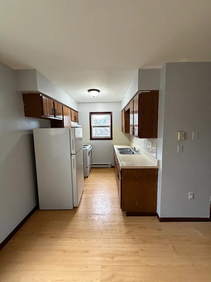 352 S 6th St #2AB - Photo 3 of 8