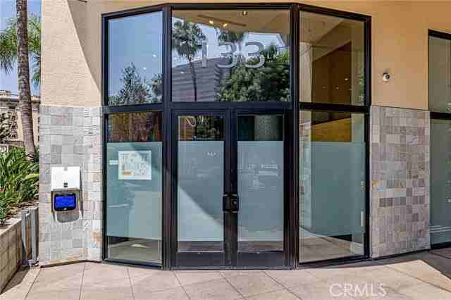 133 The Promenade N #428 - Photo 2 of 8