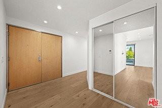 106 N Croft Ave #301 - Photo 3 of 8