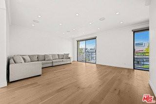 106 N Croft Ave #301 - Photo 4 of 8