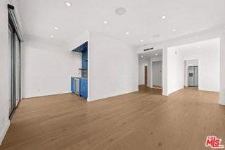 106 N Croft Ave #301 - Photo 6 of 8