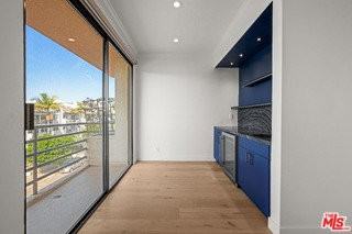 106 N Croft Ave #301 - Photo 7 of 8