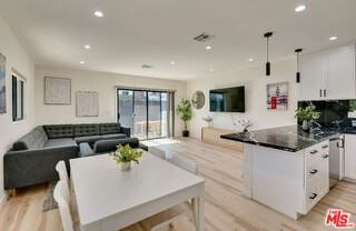 918 N San Vicente Blvd #B - Photo 1 of 1