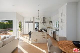 625 N Sierra Dr - Photo 6 of 8