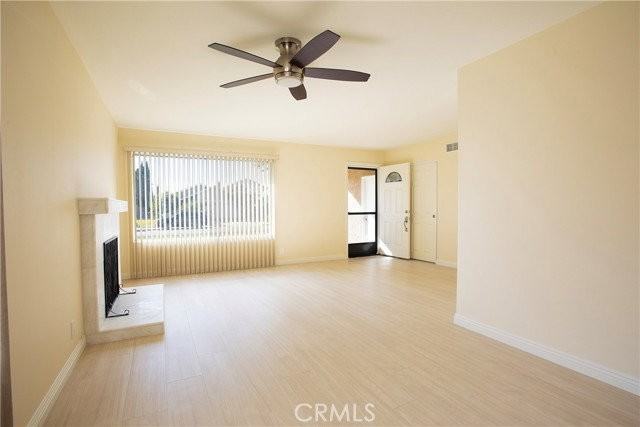 14892 Doheny Cir - Photo 5 of 8